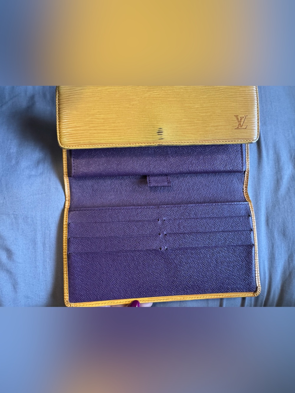 Louis Vuitton Yellow Epi Leather Fold-Over Wallet vintage - Picture 4 of 5